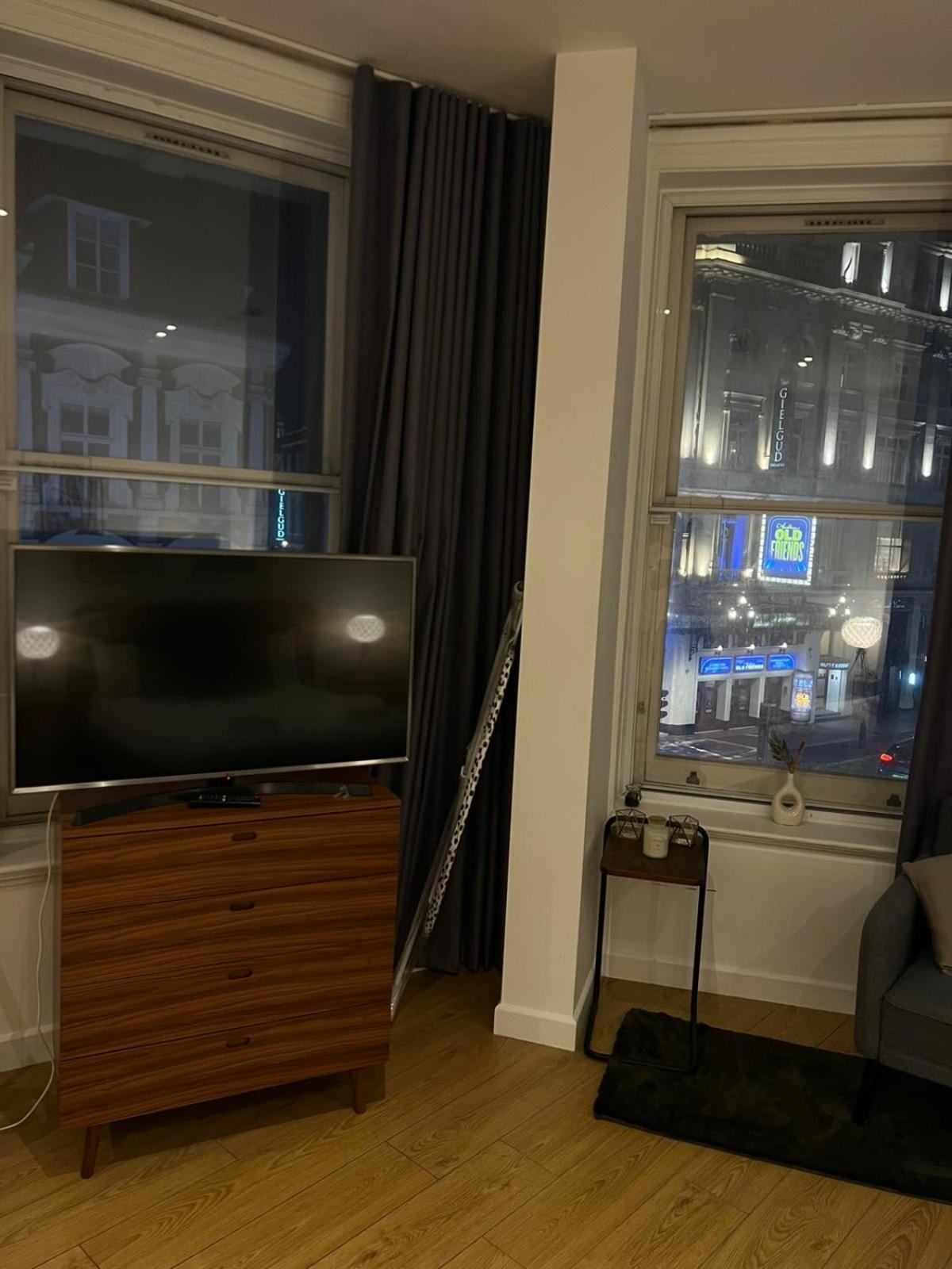 Tranquil 1 Bedroom Retreat In Piccadilly Vr4 Londyn Zewnętrze zdjęcie